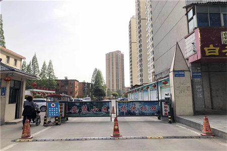 佛山小区明湖中学附近精装修小区位置好，环境优美房子可分期